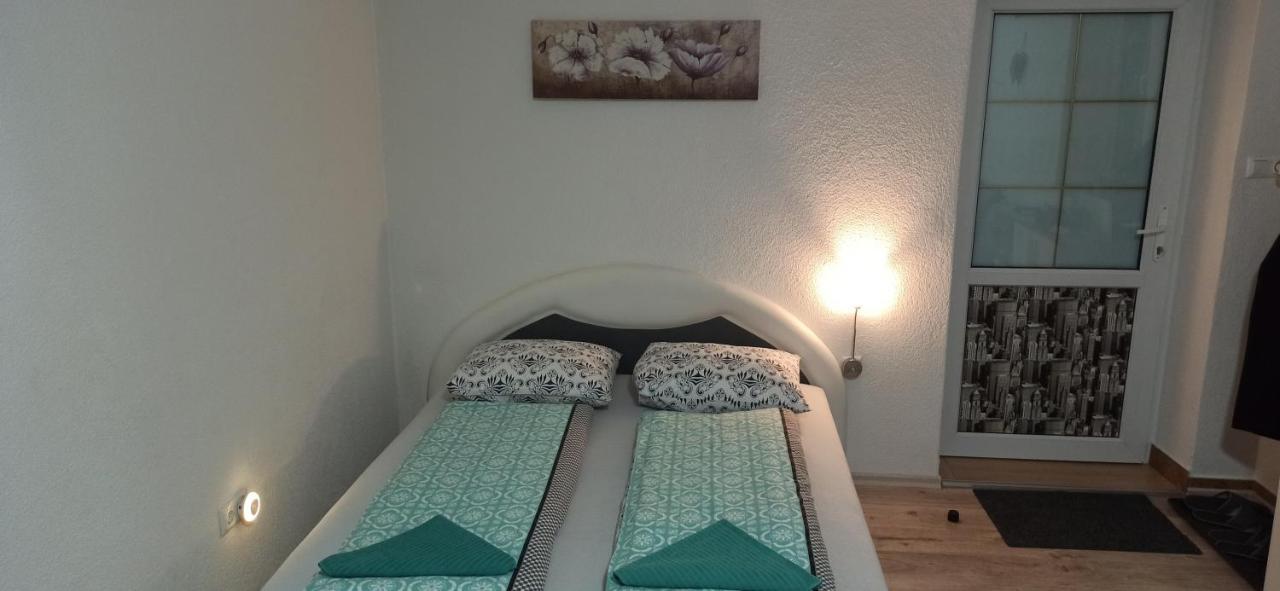 Helly'S Apartman - Self Check-In - Яйце Экстерьер фото